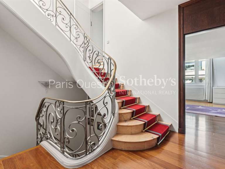 Maison Neuilly-sur-Seine - 7 chambres - 425m²