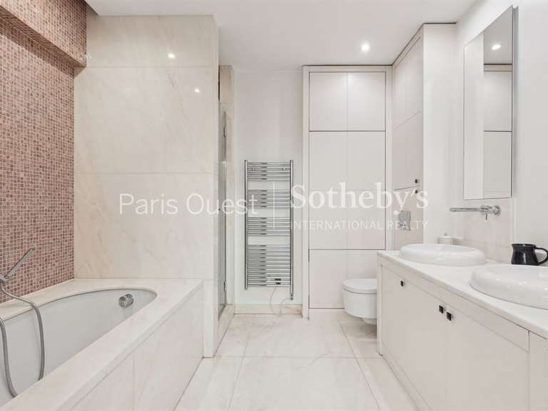 Maison Neuilly-sur-Seine - 7 chambres - 425m²
