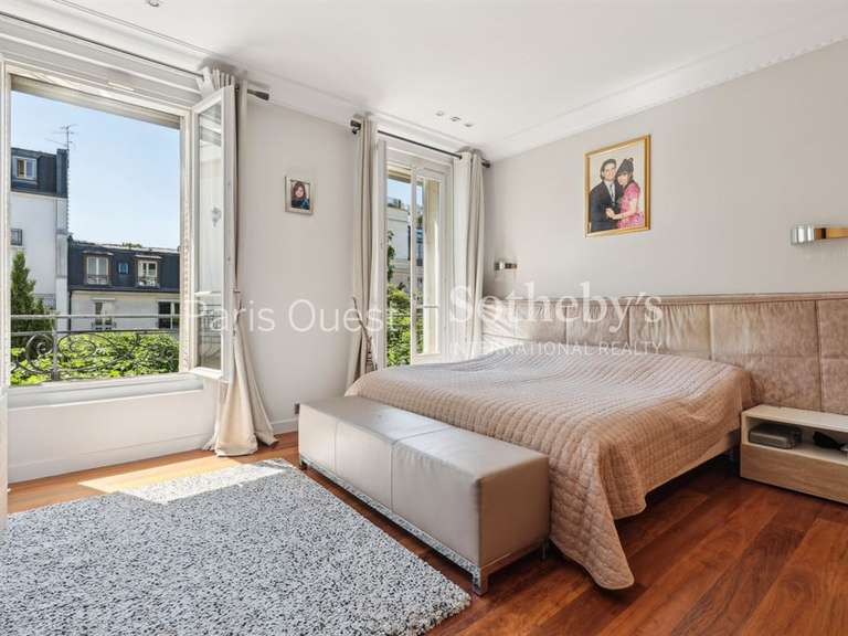 Maison Neuilly-sur-Seine - 7 chambres - 425m²