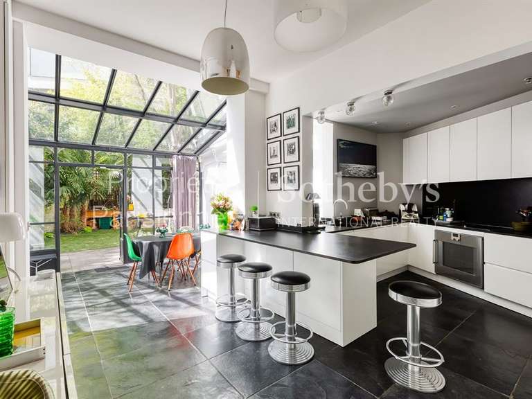 Maison Neuilly-sur-Seine - 3 chambres - 170m²