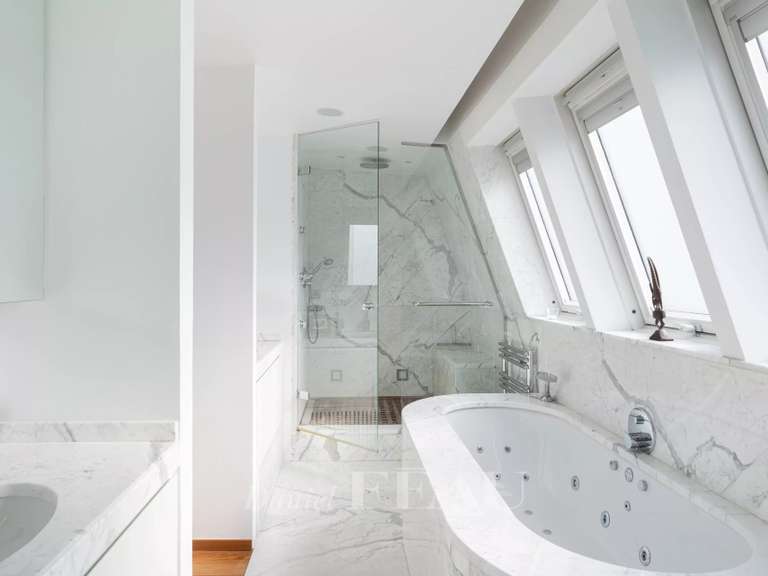Maison Neuilly-sur-Seine - 4 chambres - 288m²
