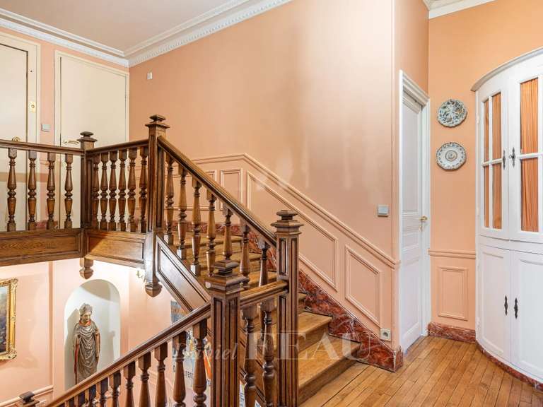 Maison Neuilly-sur-Seine - 9 chambres - 400m²