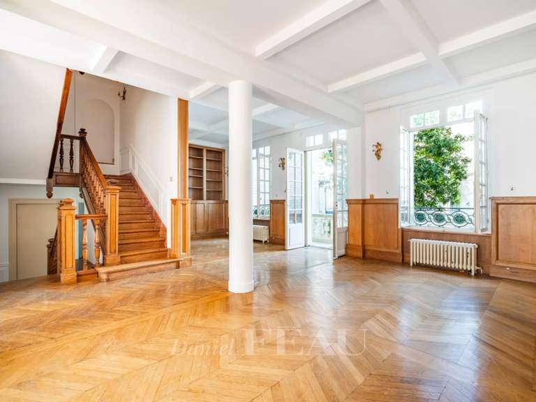 Maison Neuilly-sur-Seine - 9 chambres - 400m²