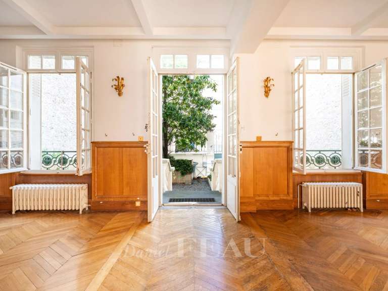 Maison Neuilly-sur-Seine - 9 chambres - 400m²