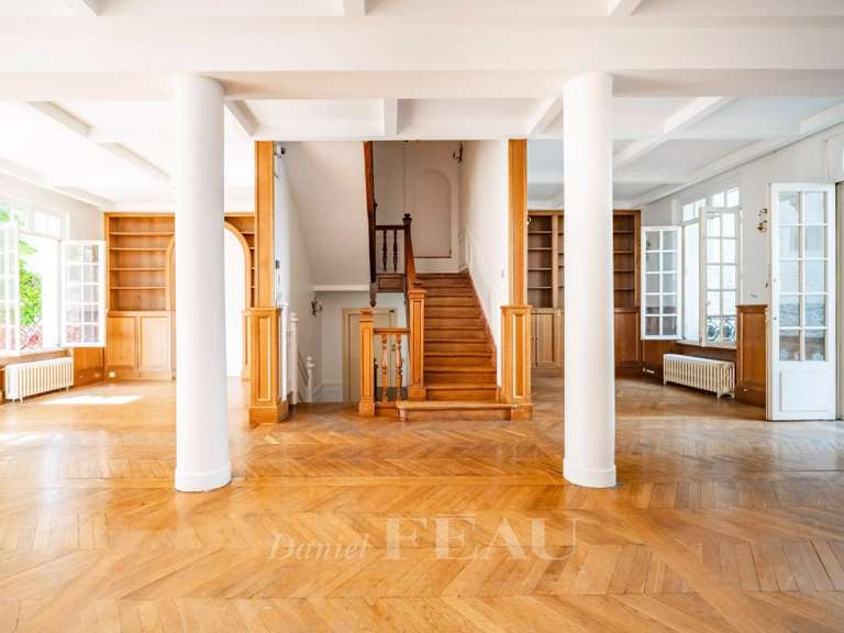 Maison Neuilly-sur-Seine - 9 chambres - 400m²