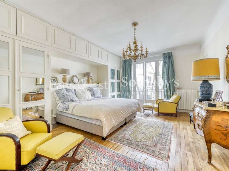 Maison Neuilly-sur-Seine - 4 chambres - 392m²