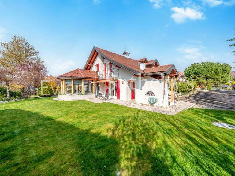 House Neuvecelle - 4 bedrooms - 189m²
