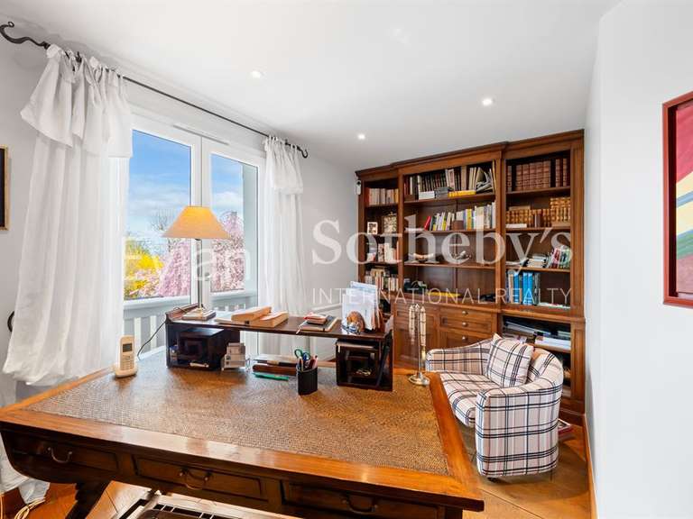 House Neuvecelle - 4 bedrooms - 189m²