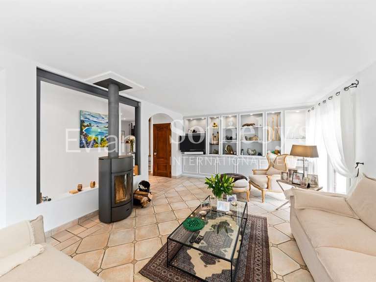 House Neuvecelle - 4 bedrooms - 189m²