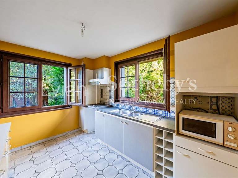 House Neuvecelle - 6 bedrooms - 172m²