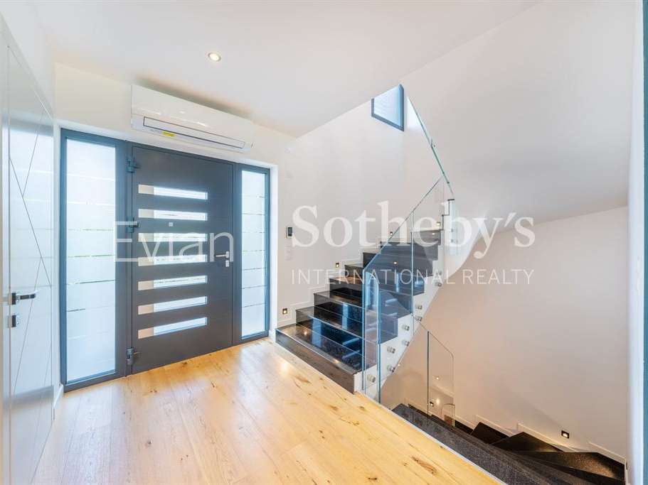 House Neuvecelle