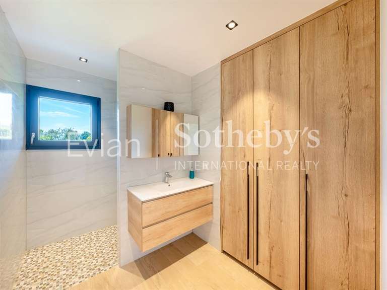 Maison Neuvecelle - 4 chambres - 276m²