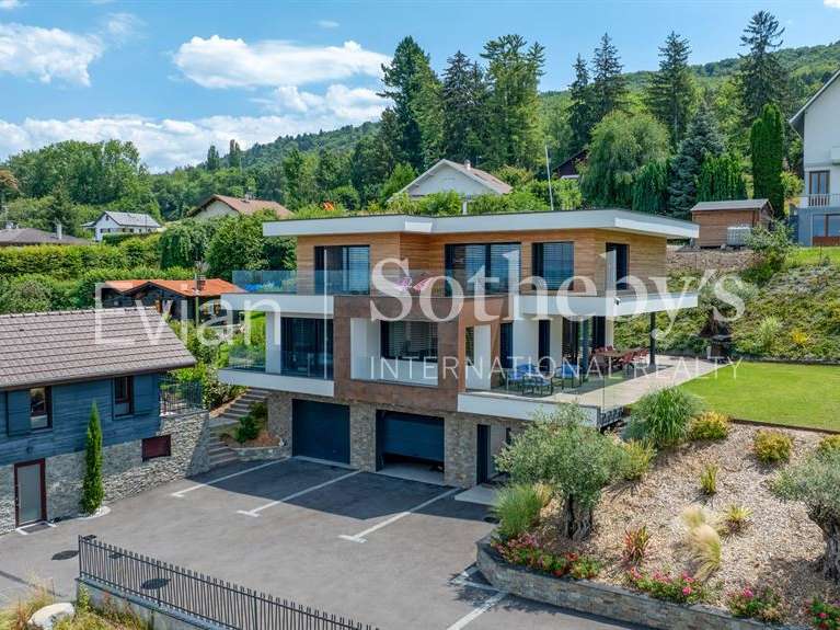 Maison Neuvecelle - 4 chambres - 276m²