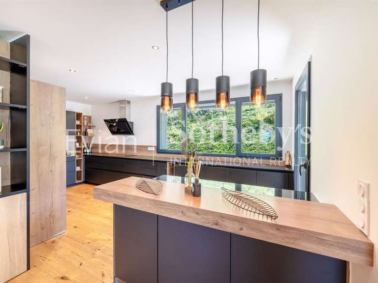 Maison Neuvecelle - 4 chambres - 276m²