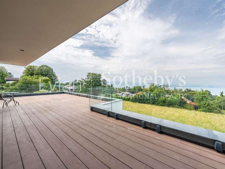 House Neuvecelle - 4 bedrooms - 270m²