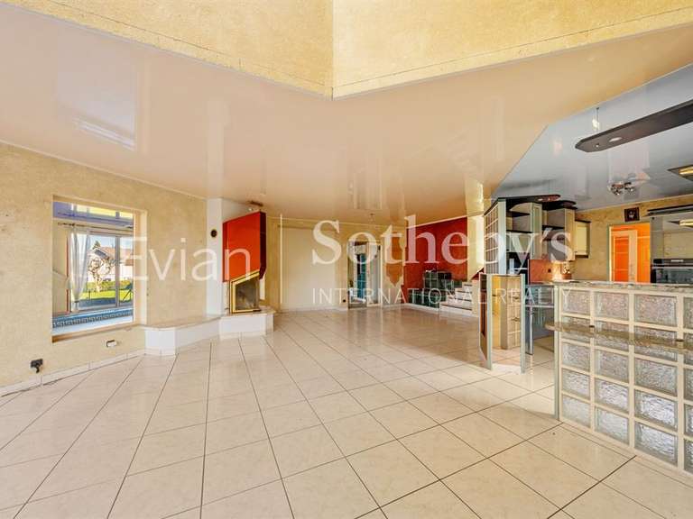 Maison Neuvecelle - 6 chambres - 275m²