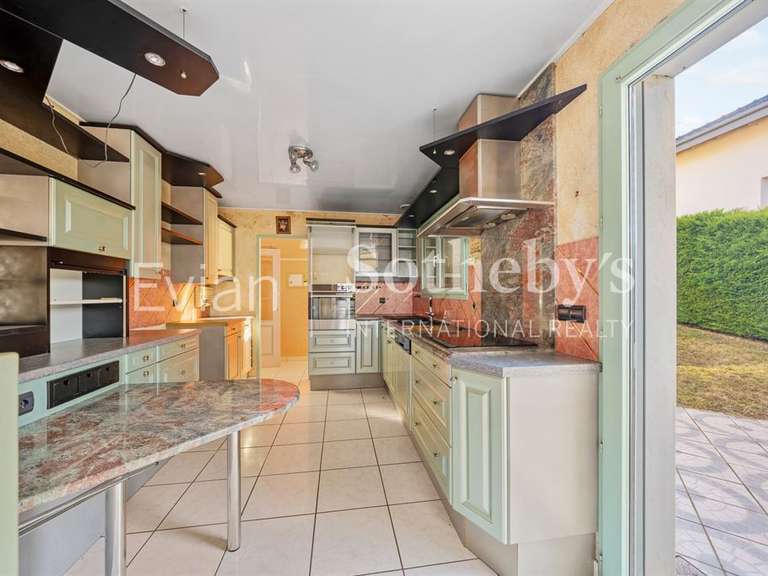 Maison Neuvecelle - 6 chambres - 275m²