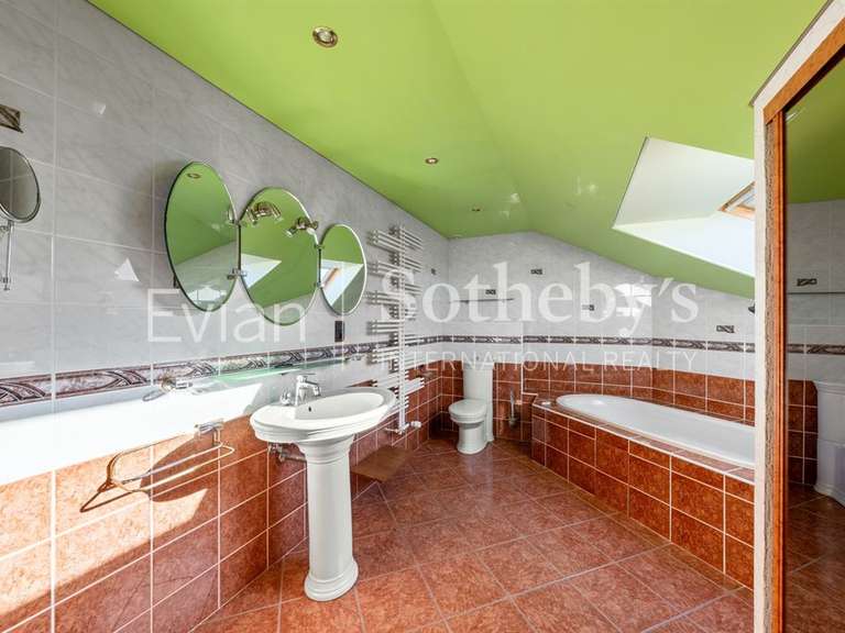 Maison Neuvecelle - 6 chambres - 275m²