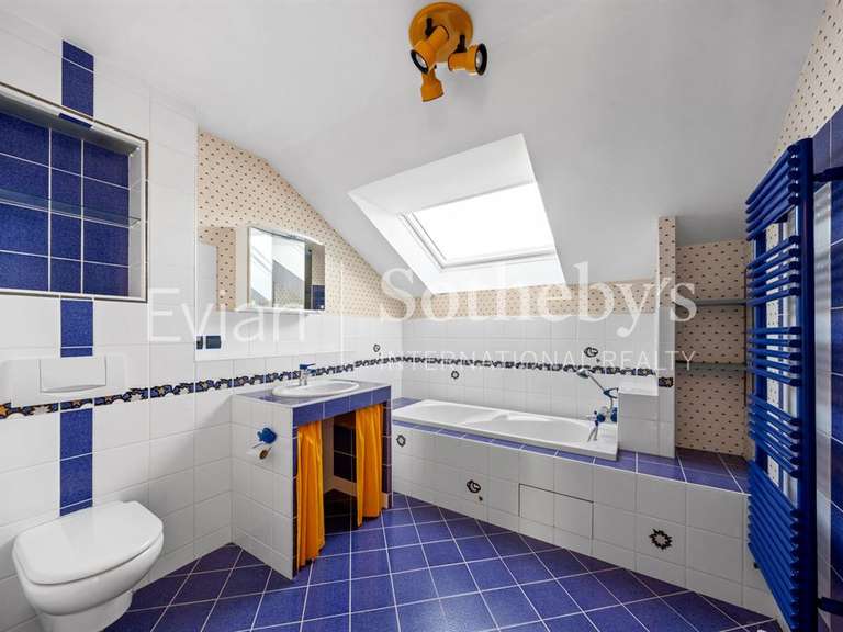 Maison Neuvecelle - 6 chambres - 275m²