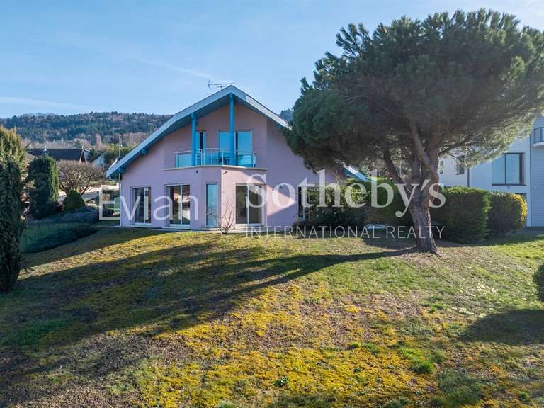 Maison Neuvecelle - 6 chambres - 275m²