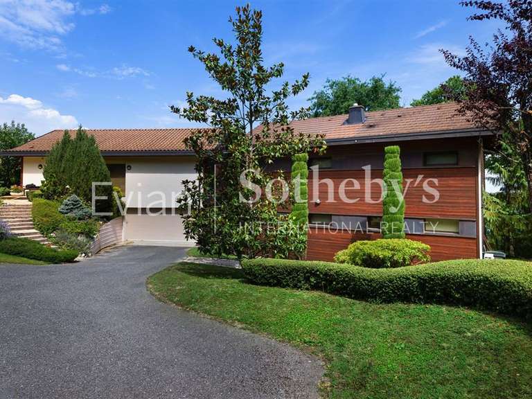 House Neuvecelle - 4 bedrooms - 288m²