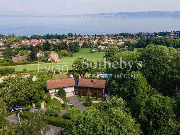 House Neuvecelle - 4 bedrooms - 288m²