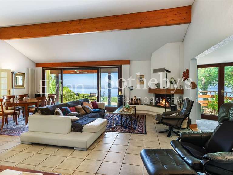 House Neuvecelle - 4 bedrooms - 288m²