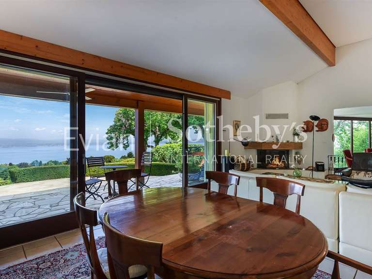 House Neuvecelle - 4 bedrooms - 288m²