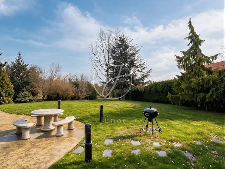 Maison Neuville-en-Ferrain - 4 chambres - 246m²