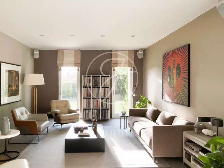 Maison Neuville-en-Ferrain - 4 chambres - 246m²