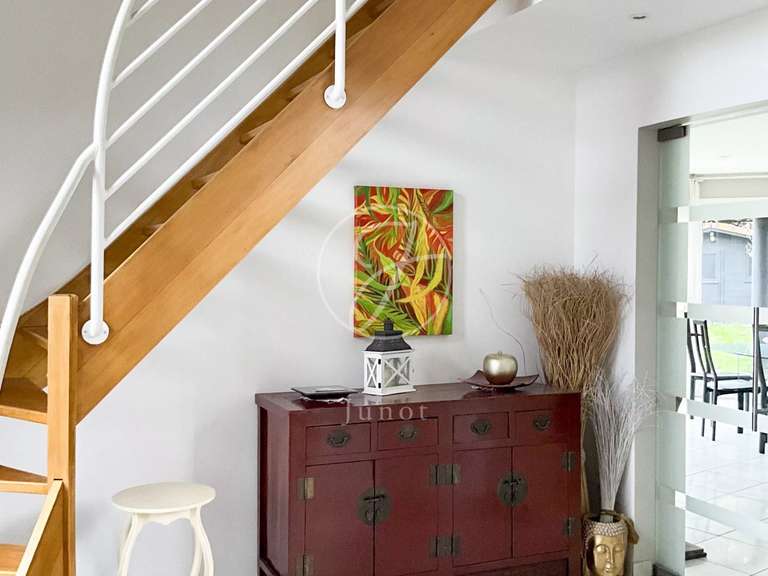 Maison Neuville-en-Ferrain - 4 chambres - 246m²