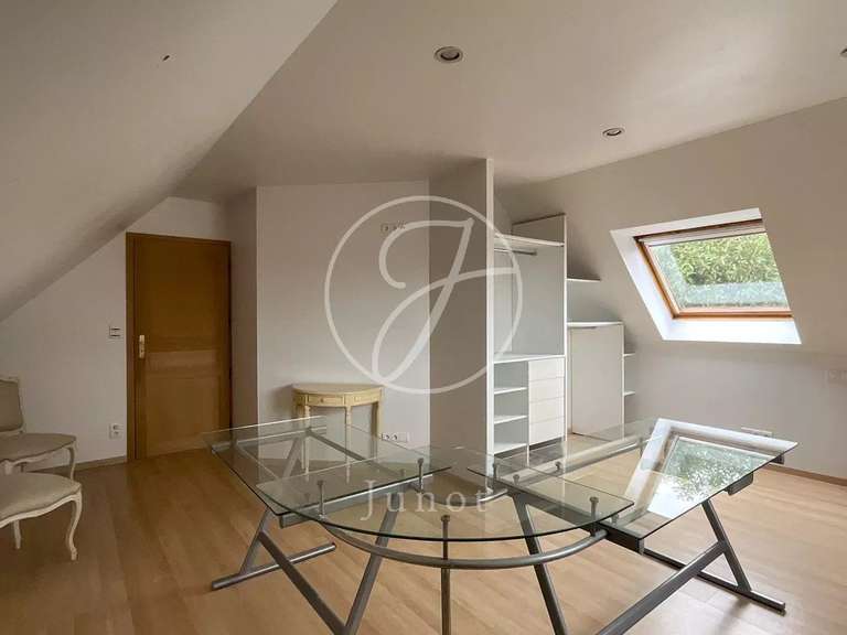 Maison Neuville-en-Ferrain - 4 chambres - 246m²