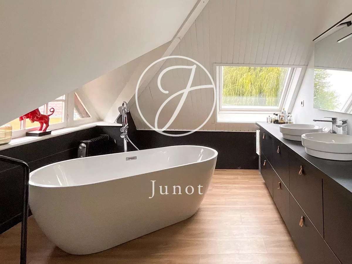 Maison Neuville-en-Ferrain