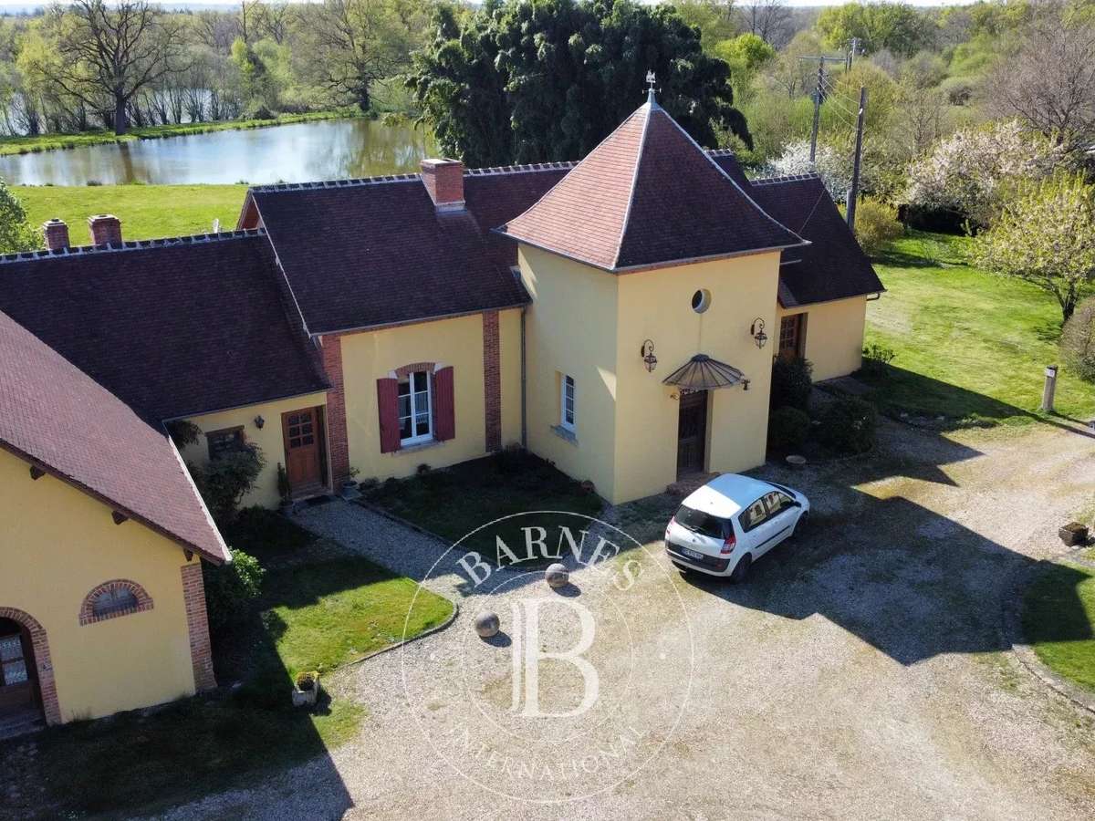 Property Neuvy-sur-Barangeon