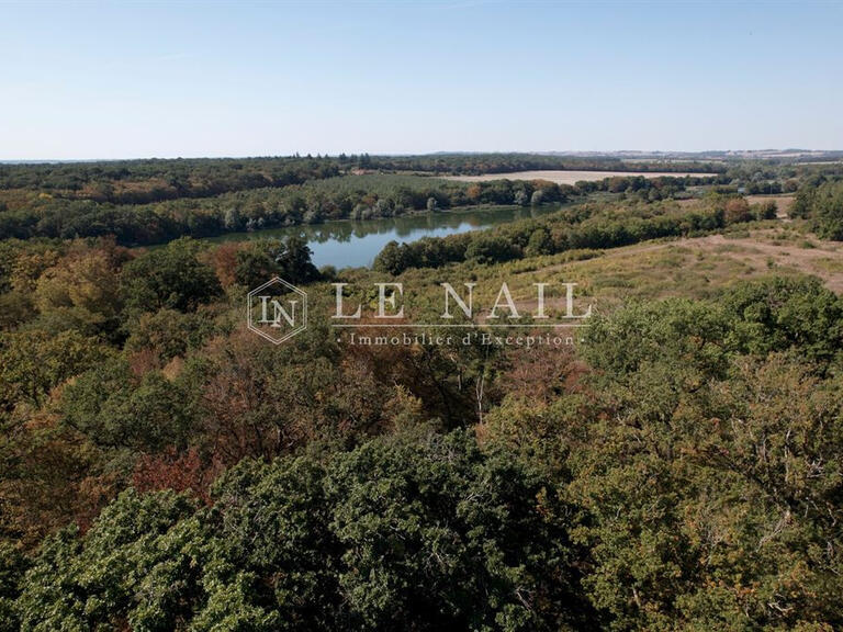 Château Nevers - 16 chambres - 1173m²