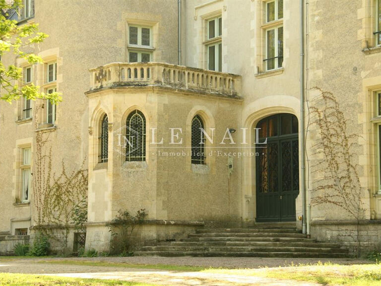 Château Nevers - 16 chambres - 1173m²
