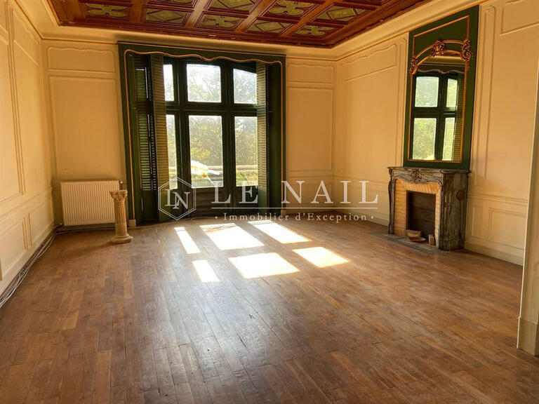 Château Nevers - 16 chambres - 1173m²