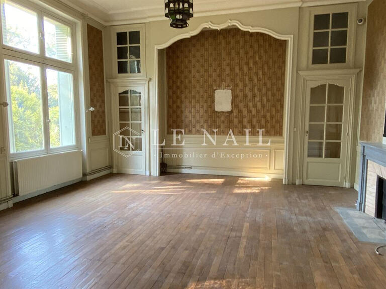 Château Nevers - 16 chambres - 1173m²