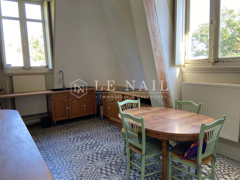 Château Nevers - 16 chambres - 1173m²