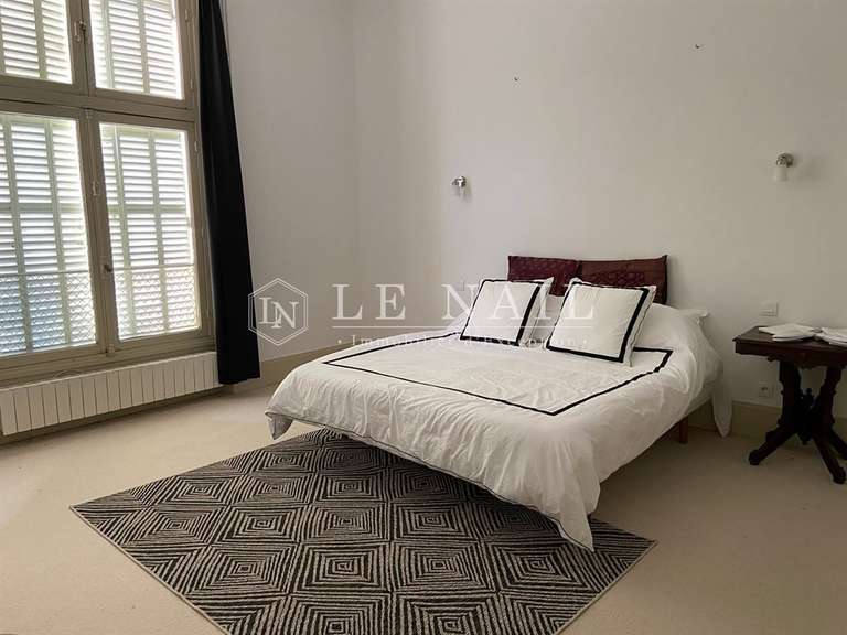 Castle Nevers - 16 bedrooms - 1173m²