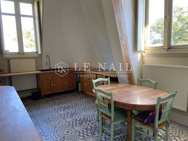 Château Nevers - 16 chambres - 1173m²