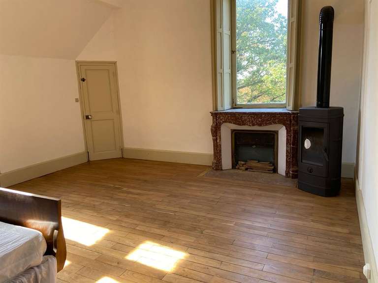 Château Nevers - 16 chambres - 1173m²