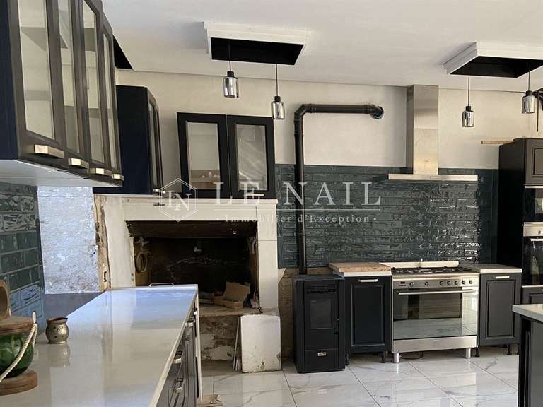 Castle Nevers - 16 bedrooms - 1173m²