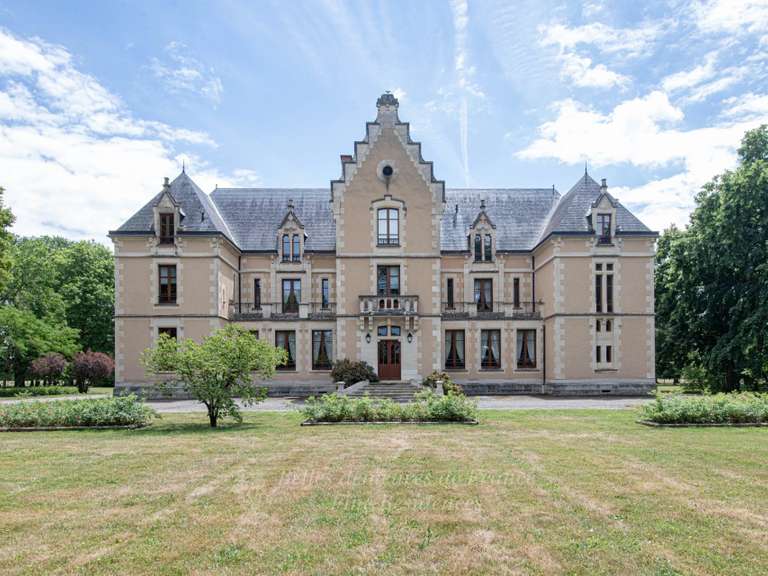 Château Nevers - 5000m²