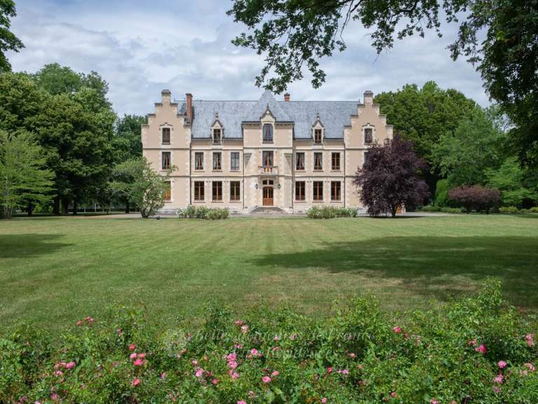 Château Nevers - 5000m²