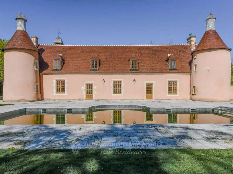 Château Nevers - 5000m²