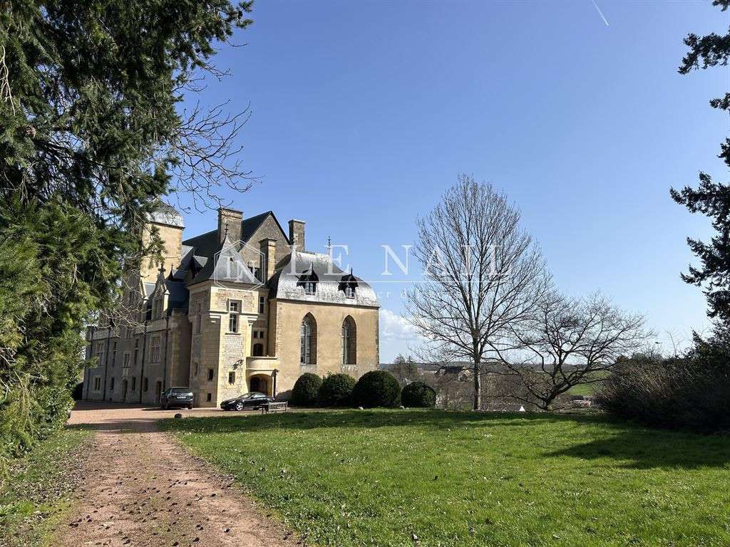 Castle Nevers