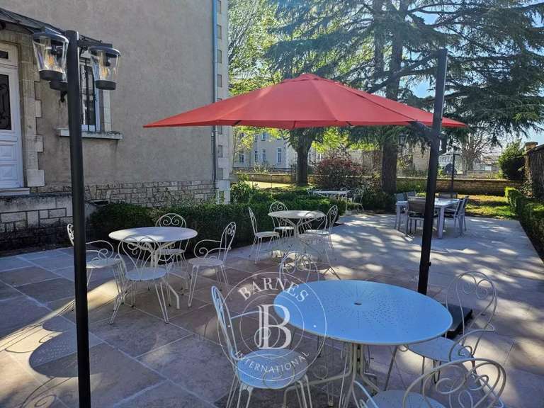 Maison Nevers - 9 chambres - 450m²