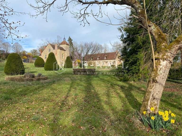 Manoir Nevers - 9 chambres - 540m²
