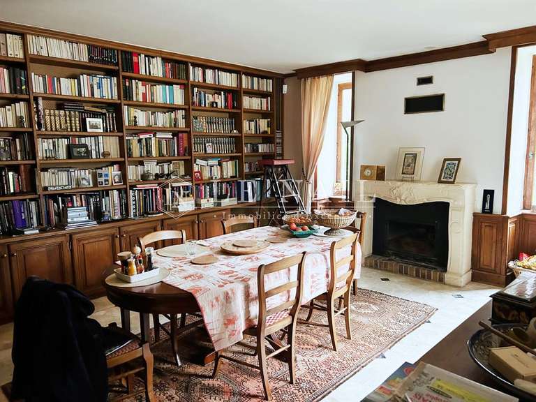 Manoir Nevers - 9 chambres - 540m²
